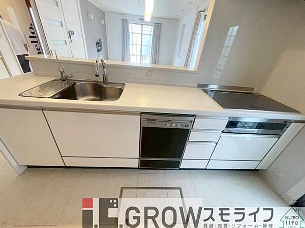 開放感のあるカウンターキッチンです。
