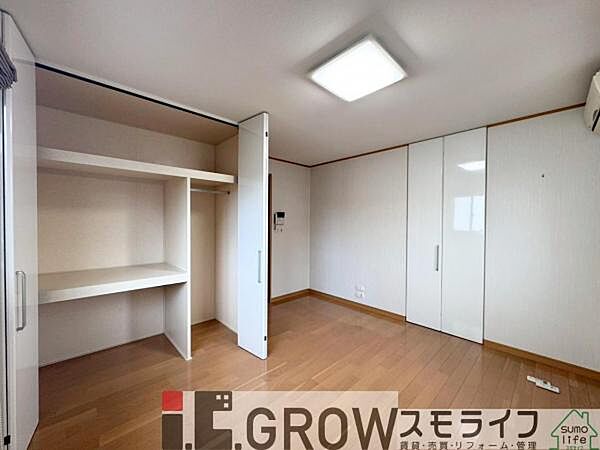 大きな収納スペースがあります。