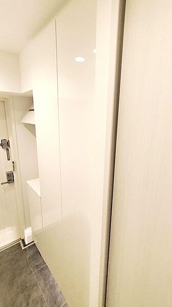 下足入れはトールタイプを採用しております。