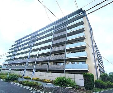 外観：[資料請求・内見予約]はお気軽に。お電話は[通話料無料]です。メールの場合は[資料請求]ボタンをクリックしていただきお問い合わせください。皆様からのお問い合わせをお待ち致しております