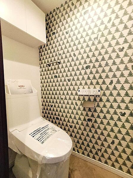 もちろん、トイレも新規交換済。ウォシュレットも完備しております。