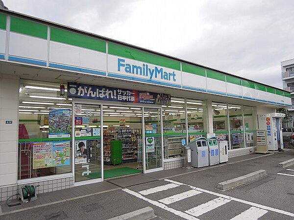 画像20:ファミリーマート箕面小野原東店 406m