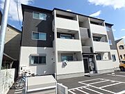 桜井駅より徒歩7分 築6年8ヶ月 3階建の賃貸物件