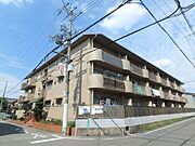 牧落駅より徒歩8分 3階 築48年の賃貸物件