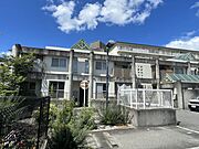 箕面駅より徒歩17分 築35年 2階建の賃貸物件