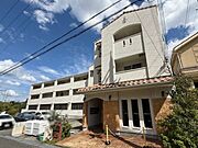 北千里駅より徒歩28分 3階 築13年11ヶ月の賃貸物件