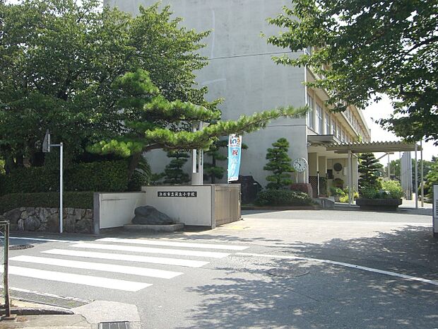 浜松市立萩丘小学校(1233m)