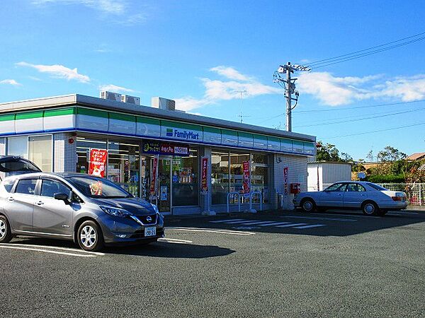 ファミリーマート 浜北新原本村店（650m）