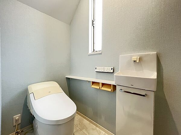 トイレ内に手洗い器が設置されているため、使いやすく衛生面にも優れています！