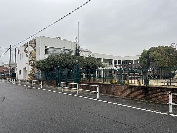 徒歩約12分●仏経法人運営ので園です。月に1回正座で説法を聞きます。【受入年齢・時間】0歳～5歳、7：30～19：00