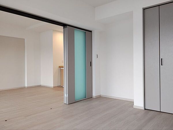 リフォーム完了済みの室内。新しく生まれ変わった快適な生活空間です！