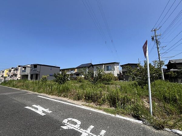 造成渡しなので余分な費用がかかりません。（※造成前の写真です）