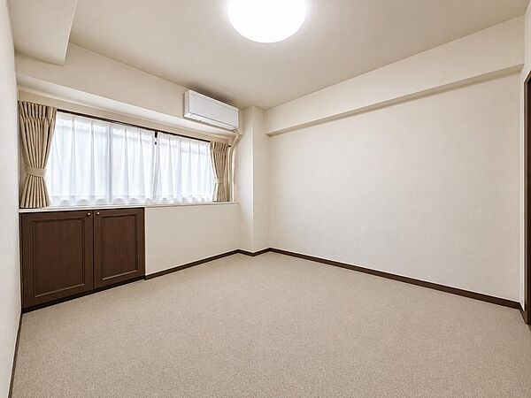 洋室（７帖）　※家具消去加工を施しています。
