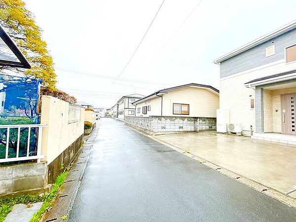 【リフォーム済】前面道路です。幅員約4mなので、通行しやすいですね。