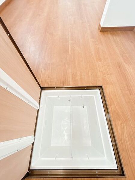 【リフォーム済】床下収納庫を新設いたしました。お酒や漬物等の保管に良さそうですね。
