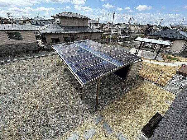 太陽光パネルが備えられておりますので電気代の節約に役立ちます