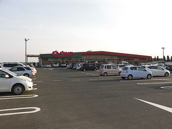ウジエスーパー田尻店まで徒歩24分、車で約5分です。 1880m