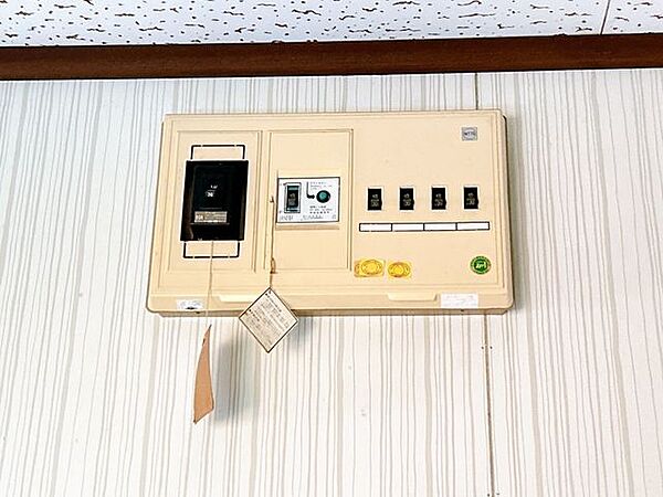 【リフォーム中】】分電盤です。新品に交換いたします。