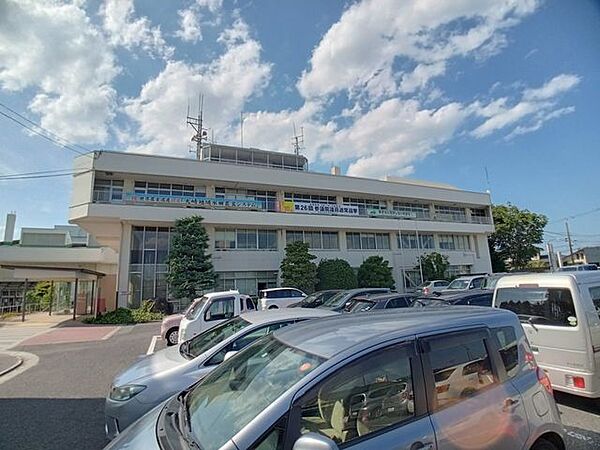 【周辺環境】美里町役場まで、約2.3kmです。お車10分圏内に役場があるのは非常に便利ですね。 2300m