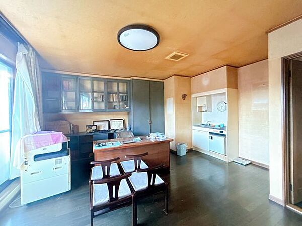 【期間限定現況販売】2階南西側洋室別アングルの写真です。