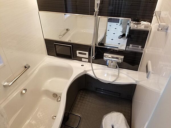 ～Bath～　建物プラン例　冬は浴室内を暖め、夏は涼しくできるため、快適な入浴タイムが過ごせる浴室換気乾燥暖房機付♪