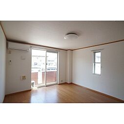 ソルジェンテＢ 103 1階ワンルームのリビング/ダイニング