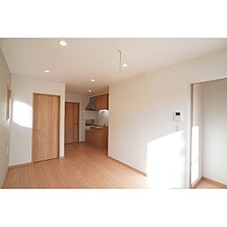 ルーブル 101 1階ワンルームのリビング/ダイニング