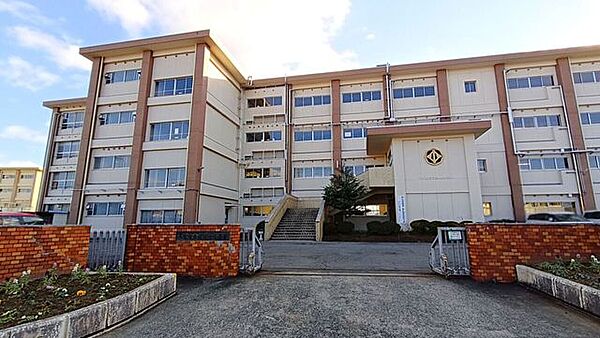 一宮市立浅井中小学校 1500m