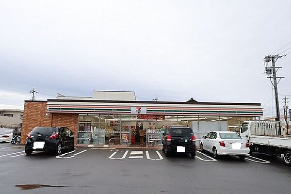 セブン-イレブン 一宮浅井町大日比野店 870m