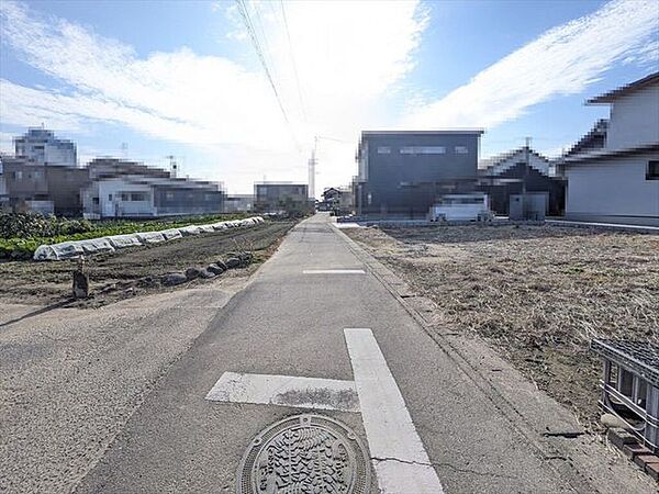 東側前面道路2025/12/2撮影