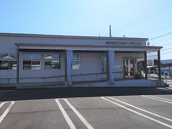なかむらファミリークリニック 60m