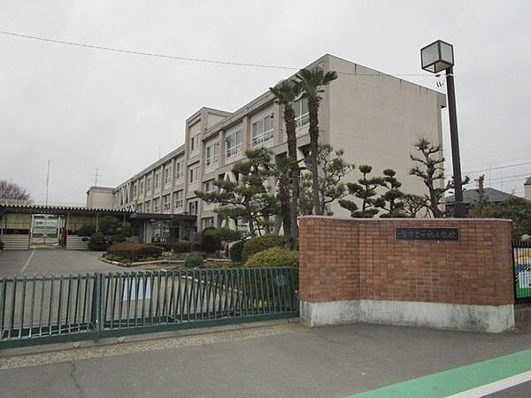 一宮市立千秋小学校 430m