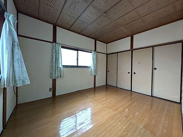 2階東側和室です。
