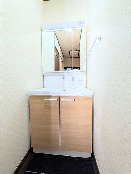 2階洗面忙しい朝の時間帯も混雑することがありません。