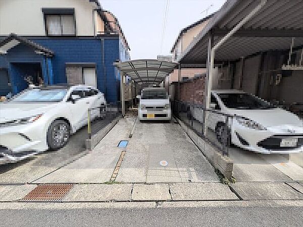 お車2台駐車可能（車種によります）
