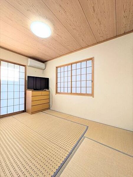 来客時の応接間はもちろんお子様の遊び場など、様々な用途にお使いいただけます。