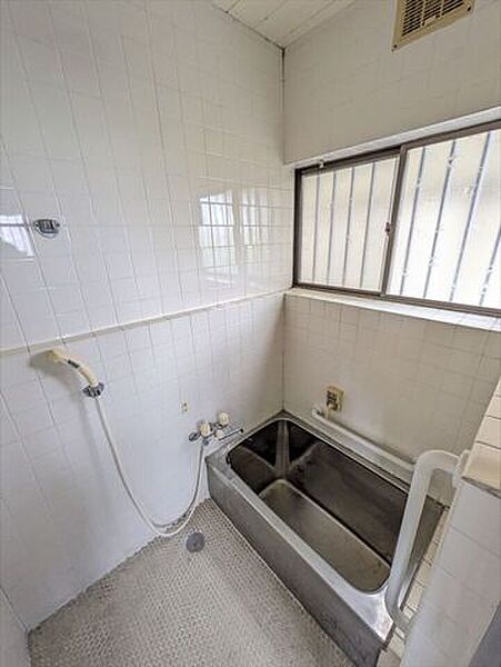 2階建毎日の疲れを癒すバスルーム♪