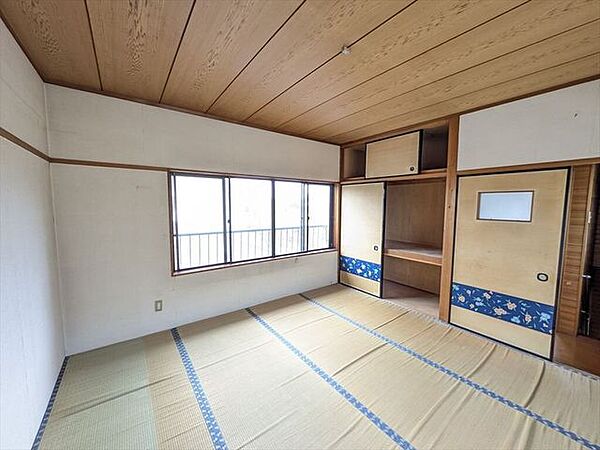 2階建充実した収納スペースですっきりと片付きます！