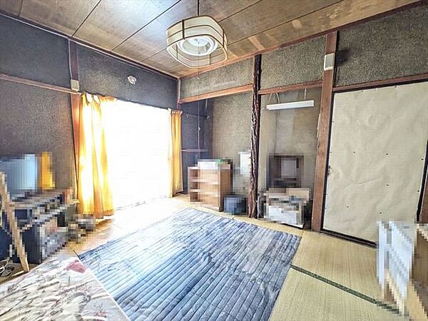 和室1階和室です。DKに隣接して用途も豊富です。