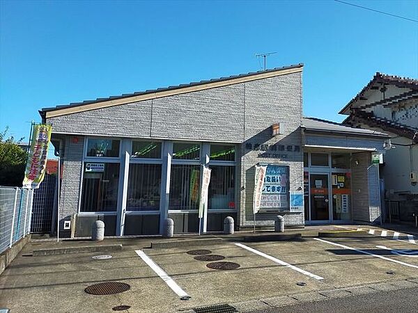 柏森駅前郵便局 320m