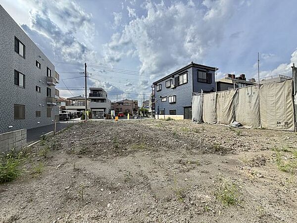 建築条件なしの売地で、住まいづくりの自由度が広がります。間取りのご相談も可能です。（2026.8）