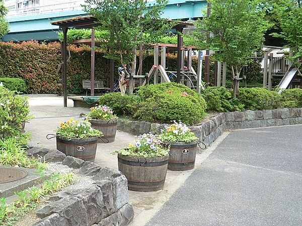 小松川一丁目第二児童遊園 150m