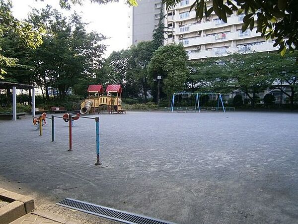 平井七丁目第三児童遊園 1270m