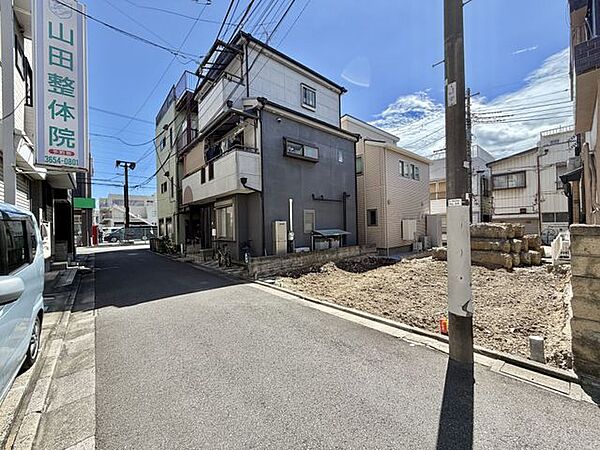 建築条件無しの売地なのでお好きなハウスメーカーで建築可能です。（2026.8）