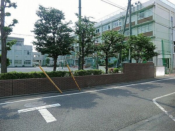 江戸川区立松江第二中学校 420m