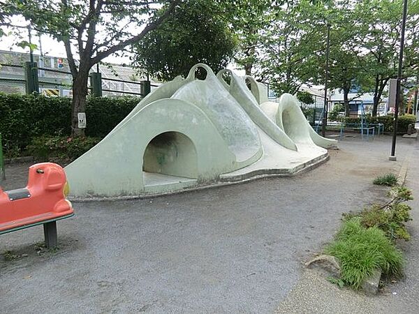 松島二丁目児童遊園 160m