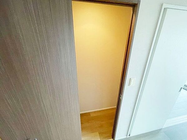 【収納】リビングには収納スペースがあります。ぜひ見てみて下さい！