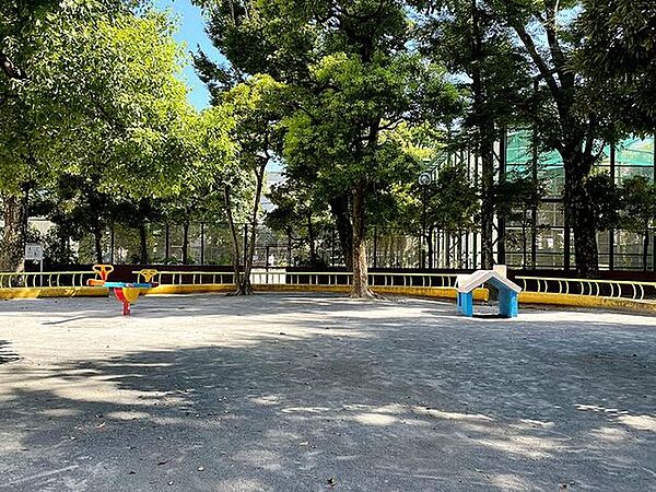 大塚窪町公園 200m