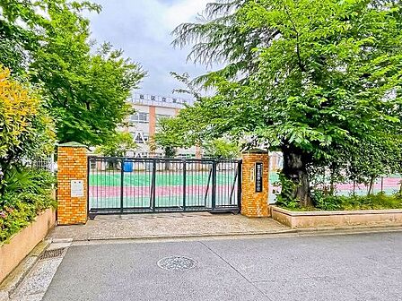 豊島区立富士見台小学校 徒歩4分。 310m