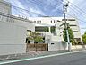 周辺：豊島区立千登世橋中学校 840m
